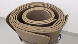 4 Stück NEUE Militär original Isomatten / Gummimatten, 60cm!