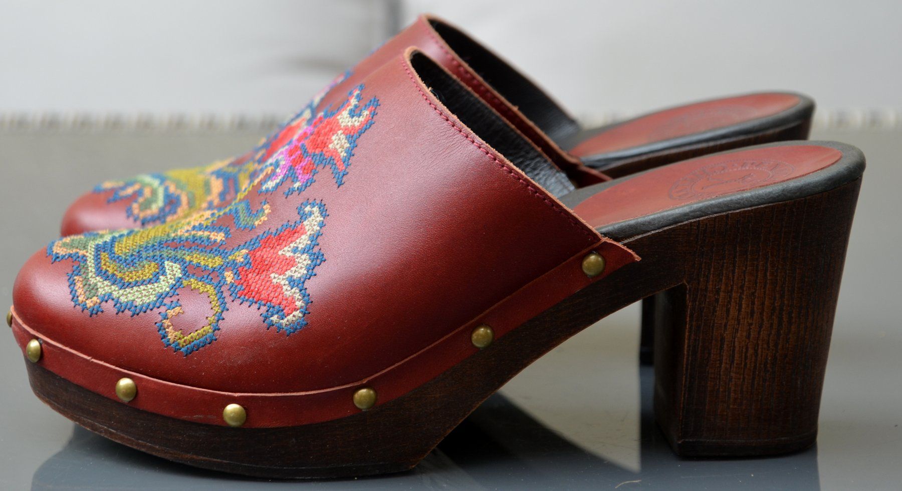 Penelope Chilvers Scarpe da donna: Penelope Chilvers Clogs / Sabot 39 – Nuovo (secondo la descrizione) da Collonges venduto da arashee 6