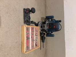 Profi-Oberfräse Bosch GOF 900 ACE inkl. Fräser-Set & Zubehör