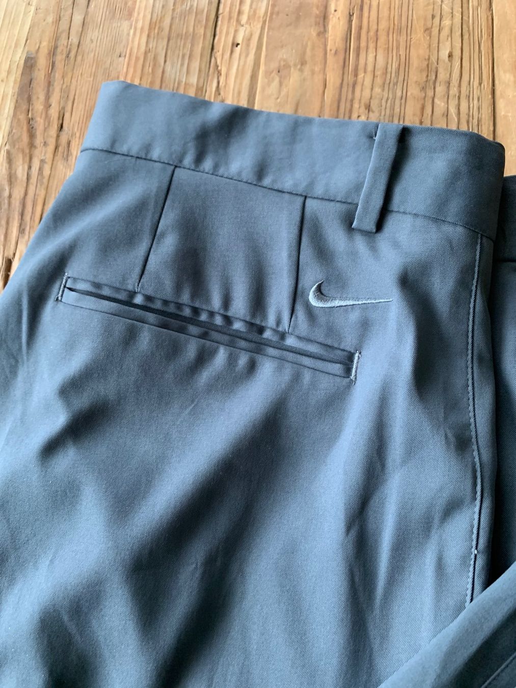 Nike Hosen: Nike Dry Fit Wander- Freitzeithose grau – Gebraucht aus Kirchdorf AG von  3