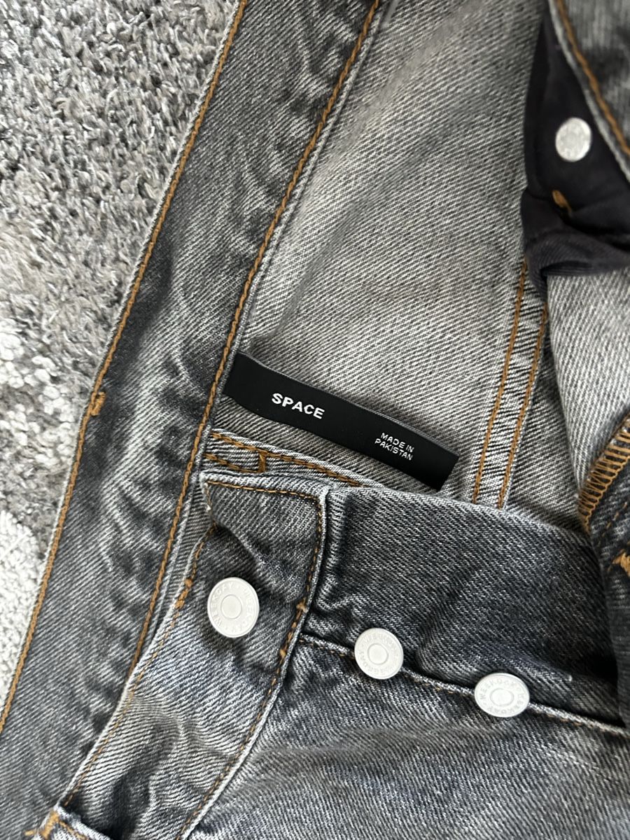 Weekday Jeans: Weekday straight fit Jeans 34/34 – Nuovo (secondo la descrizione) da Zürich venduto da ger_wp6z 3