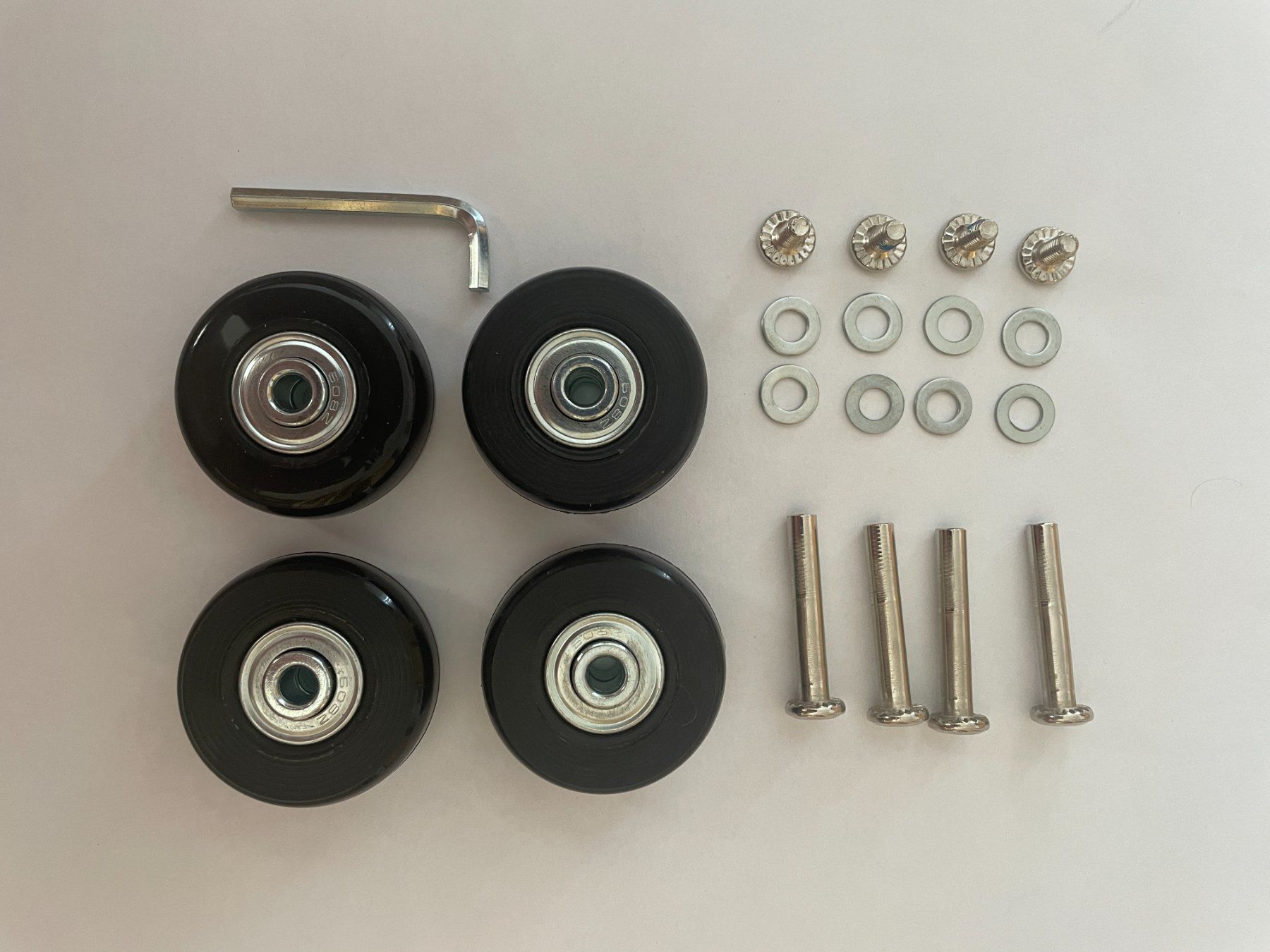 Altro per stoccaggio & trasporto: Koffer Ersatzrollen Set, Durchmesser 4.5cm – Nuovo e nell'imballaggio originale da Wangs venduto da Quersum
