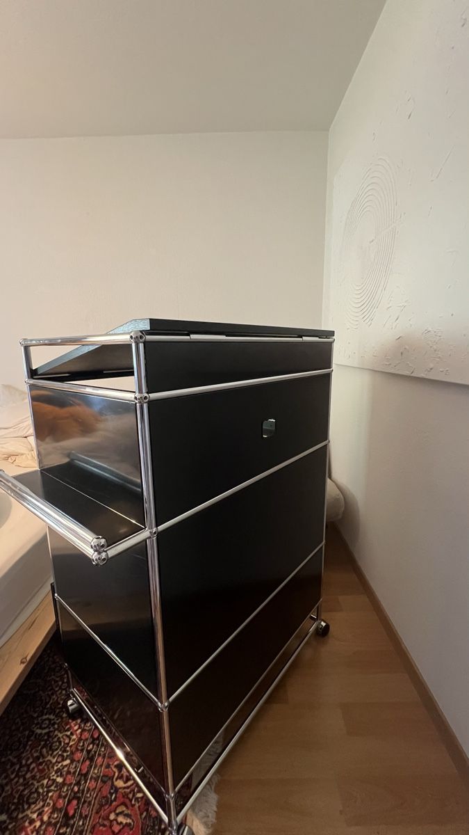 USM Korpus: USM Haller Stehtisch Graphitschwarz – Gebraucht aus Zürich von 8047 2