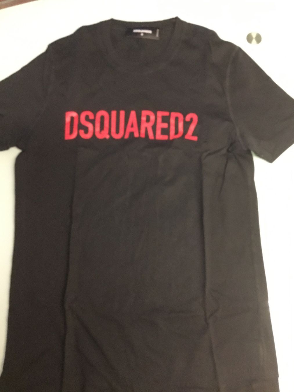 Dsquared2 T-Shirts: DSQUARED2 Herren-T-Shirts / Gr. M – Gebraucht aus Näfels von ale_c9qn