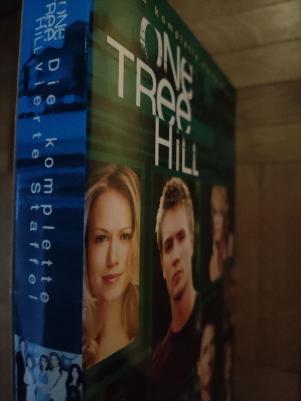 Alle DVDs: One Tree Hill - Die komplette vierte Staffel [6 DVDs – Gebraucht aus Basel von Alacant 2