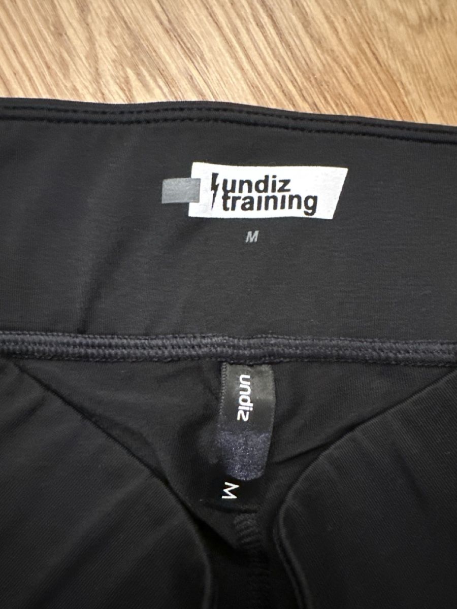 Leggings: undiz Trainingshose, Grösse M, Schwarz – Usato da Theilingen venduto da Gallina83 1