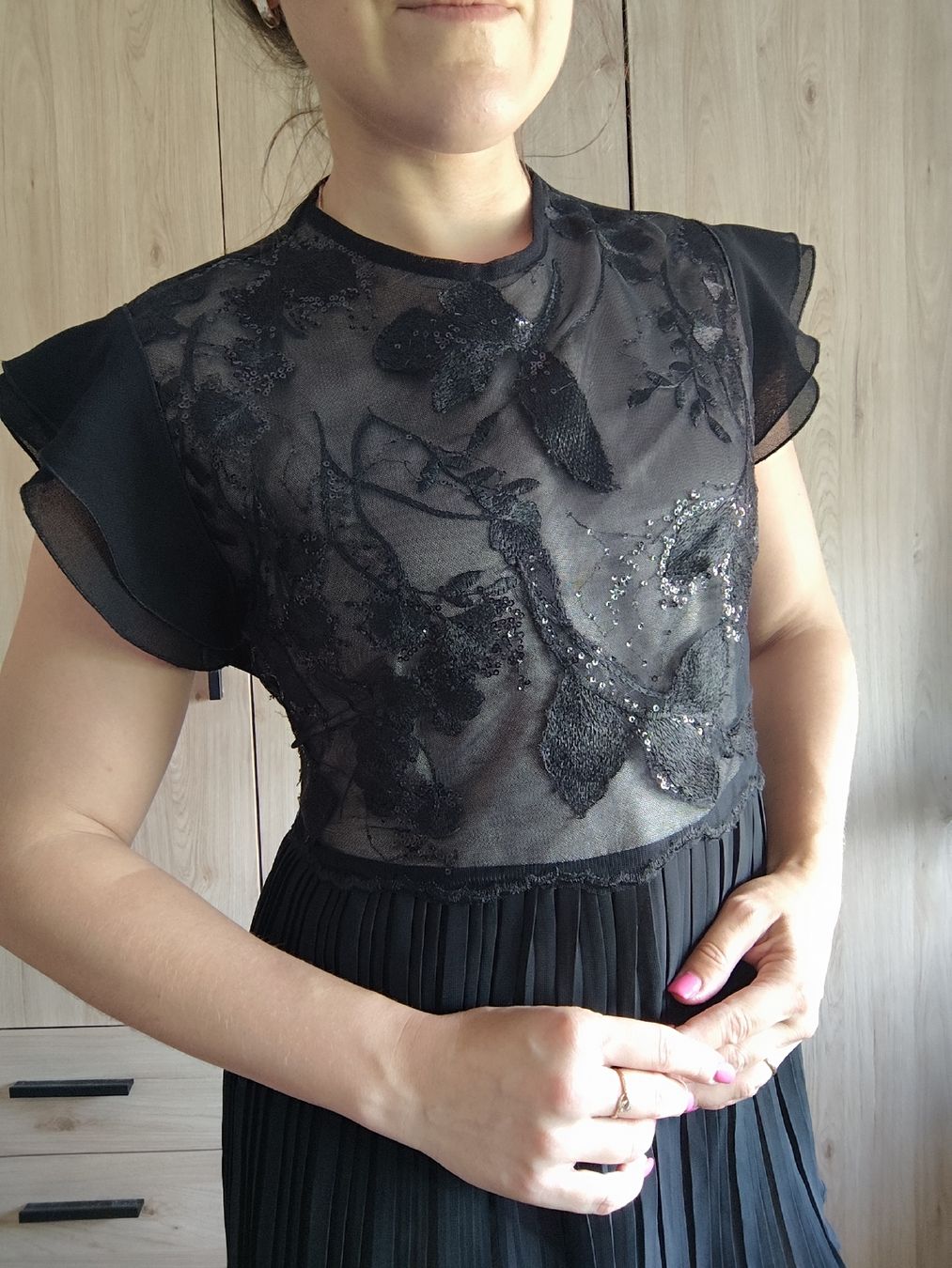 Tops: Black Lace Pleated Top with Sequins Size S – D'occasion à Mägenwil par VintageGirly 2