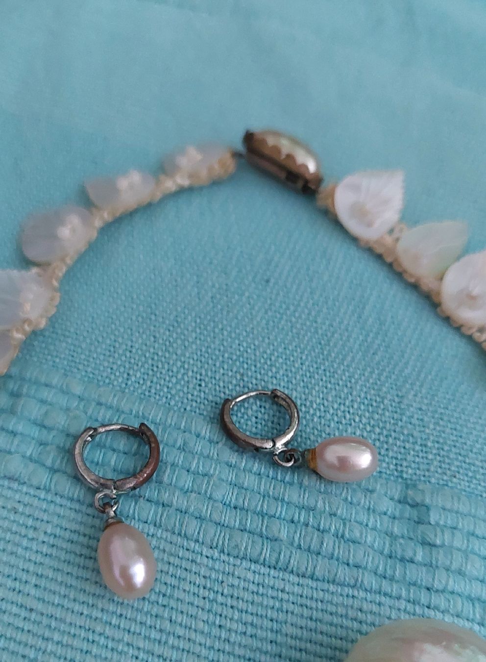 Altri gioielli: Perlen Schmuckset, Kette, Ohrringe & Ring, Süsswasser – Usato da Ulisbach venduto da Antikaffin 2