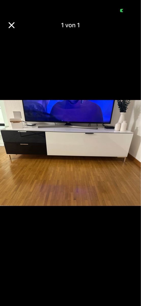 Conforama Mobili TV: Sideboard schwarz-weiss mit 2 Schubladen & Klappe. Perfekt! – Usato da Salmsach venduto da m_p_bt69