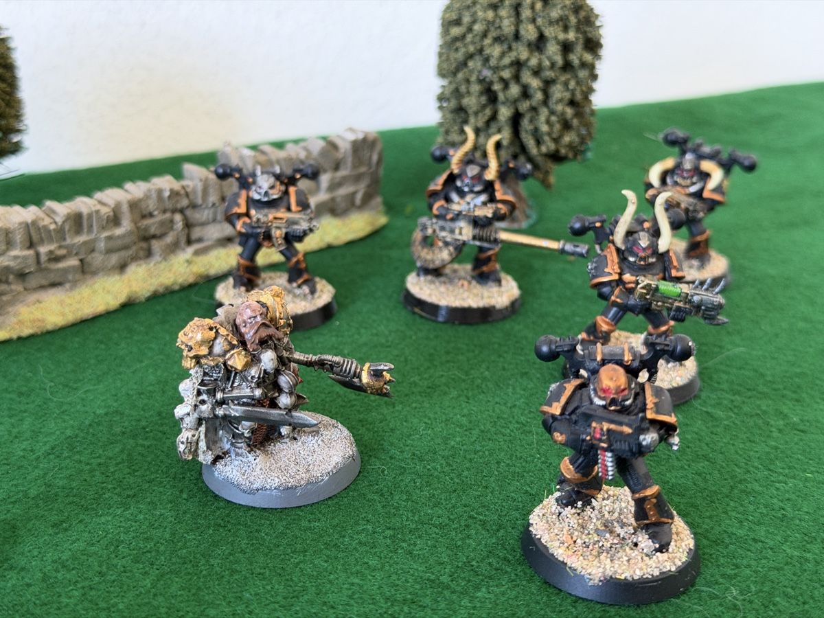 Kit di modellismo & Modellini statici: Warhammer 40K Chaos Space Marines - Armata – Nuovo (secondo la descrizione) da S. Pietro venduto da nap_9xjt 8