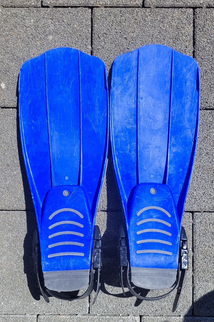 Palmes, Masques & Tubas: Flossen blau, Grösse S – D'occasion à Neuenkirch par Artep33 1