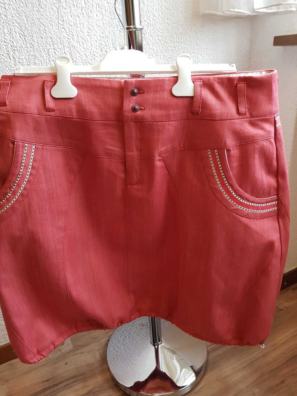 Gonne: Jupe en Jeansstoff NEU – Nuovo (secondo la descrizione) da Flaach venduto da shora