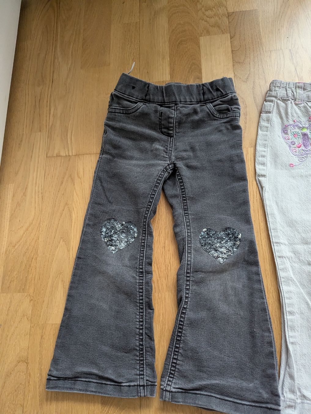 Pantaloni: Mädchen Jeans Hose Grösse 98 – Usato da Steinmaur venduto da Ottelo 2