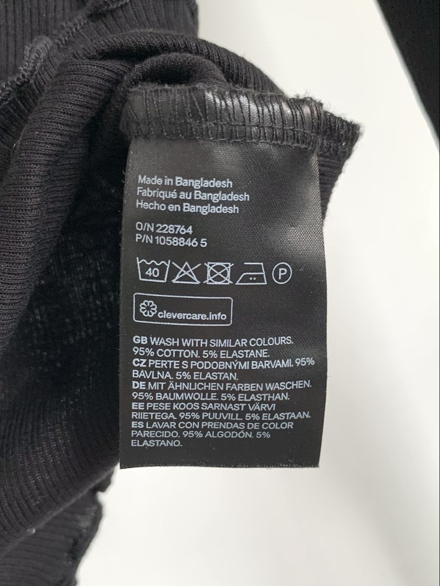 H&M Top: Schwarzes, langarmiges H&M Oberteil – Nuovo (secondo la descrizione) da Düdingen venduto da Hiron_o7 5