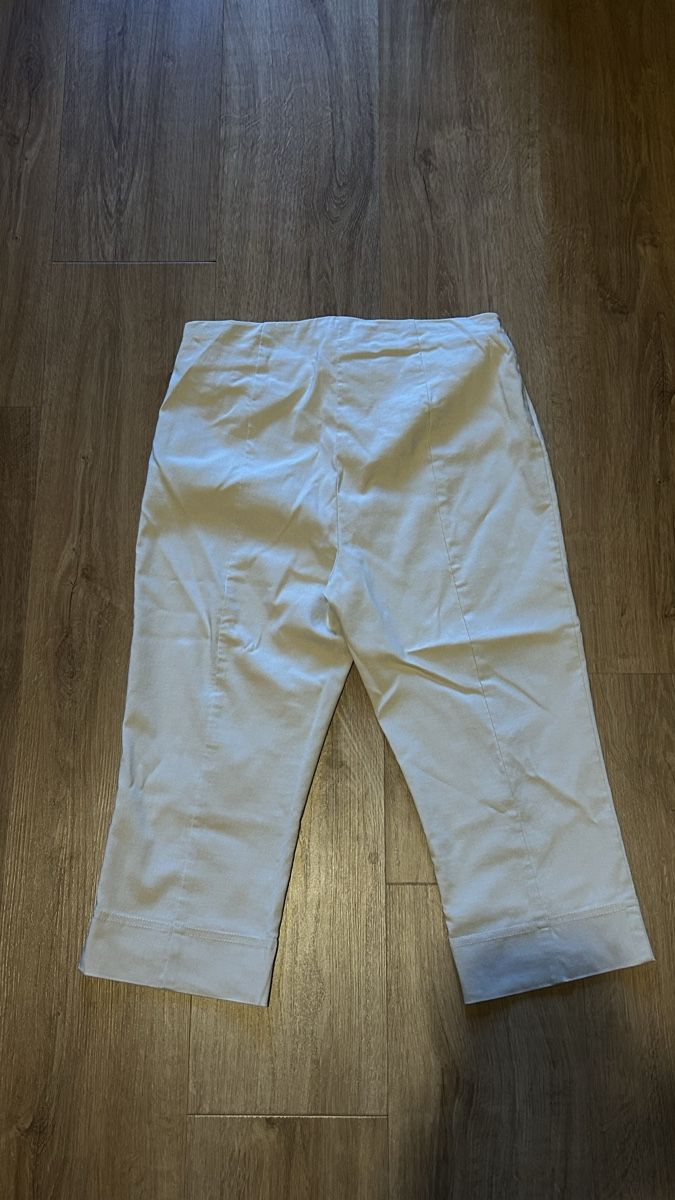 Hosen: Pantacourt beige élastique  – Neu (gemäss Beschreibung) aus Yverdon-les-Bains von Little_M0nster 1