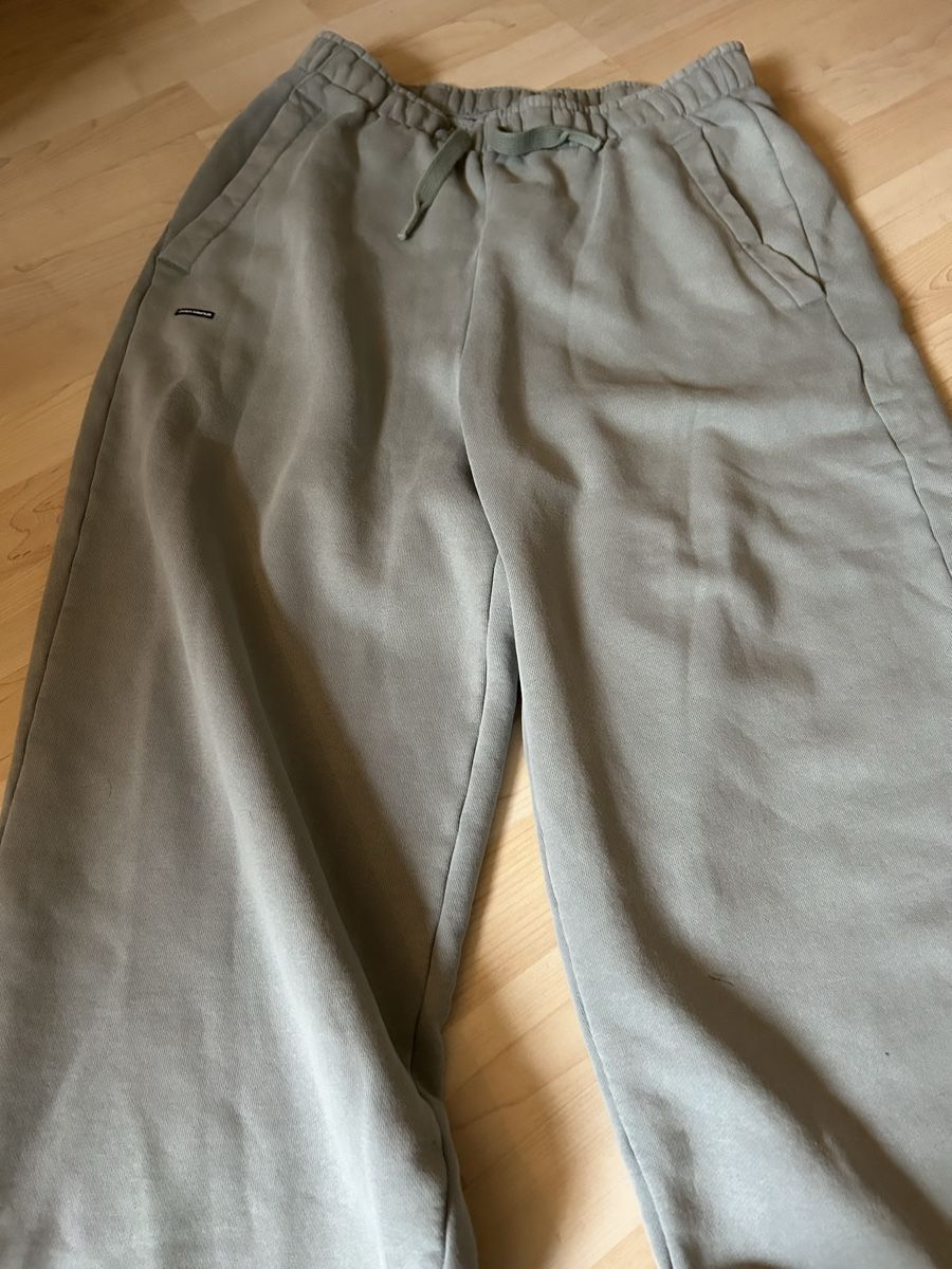 Under Armour Hosen: Under Armour Jogginghose Gr.M – Gebraucht aus Schinznach Dorf von Soba 4