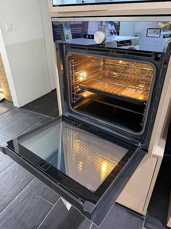 Electrolux Backöfen: Electrolux EB6SL80CN Einbaubackofen EURO Pyrolyse Chrom – Neu (gemäss Beschreibung) aus Egg b. Zürich von Appi11 1