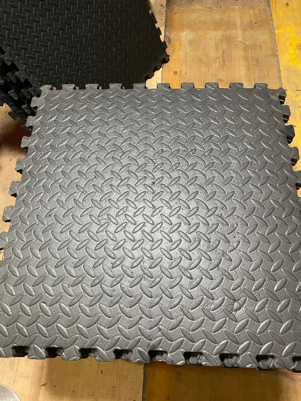 Tappetini fitness: Bodenschutzmatten Merox 60x60cm – Usato da Wil ZH venduto da El_Bicho 4