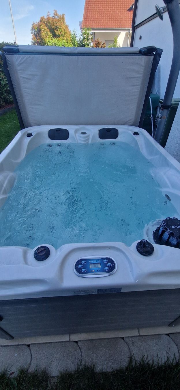 Whirlpool: Hydrojet Whirlpool – Usato da Busswil BE venduto da Ballantines01