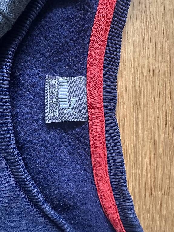 Pulls et sweat-shirts: Pullover 104 – D'occasion à Bern par Salamander86 1