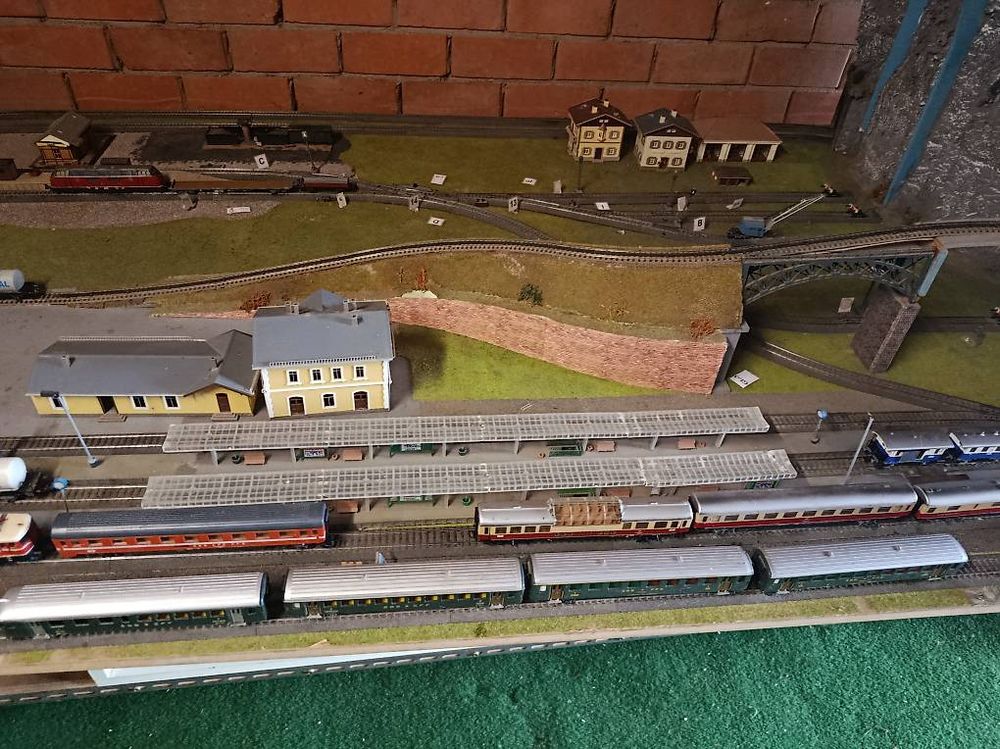 Märklin Trains électriques: Märklinanlage – D'occasion à Sédeilles par cyeggen