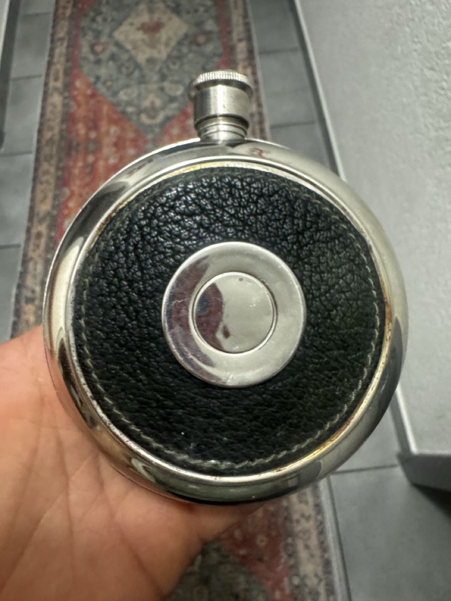 Flaconi: Flask stainless steel leather black circular – Usato da Gerlafingen venduto da naj_vj8s
