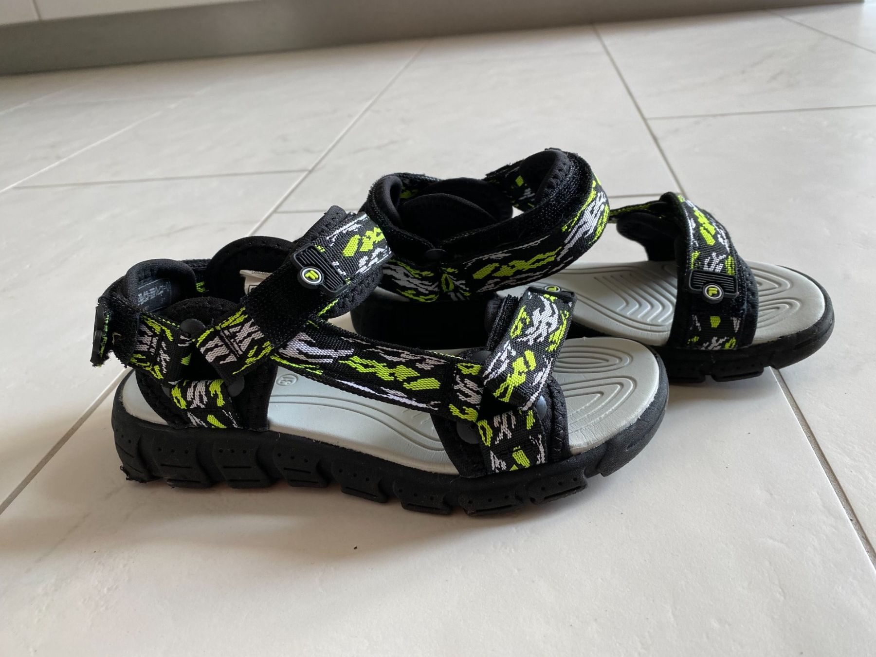 Fila Scarpe per ragazzi: FILA Sandale Grösse 31 – Usato da Wagen venduto da 20Ricola18 2