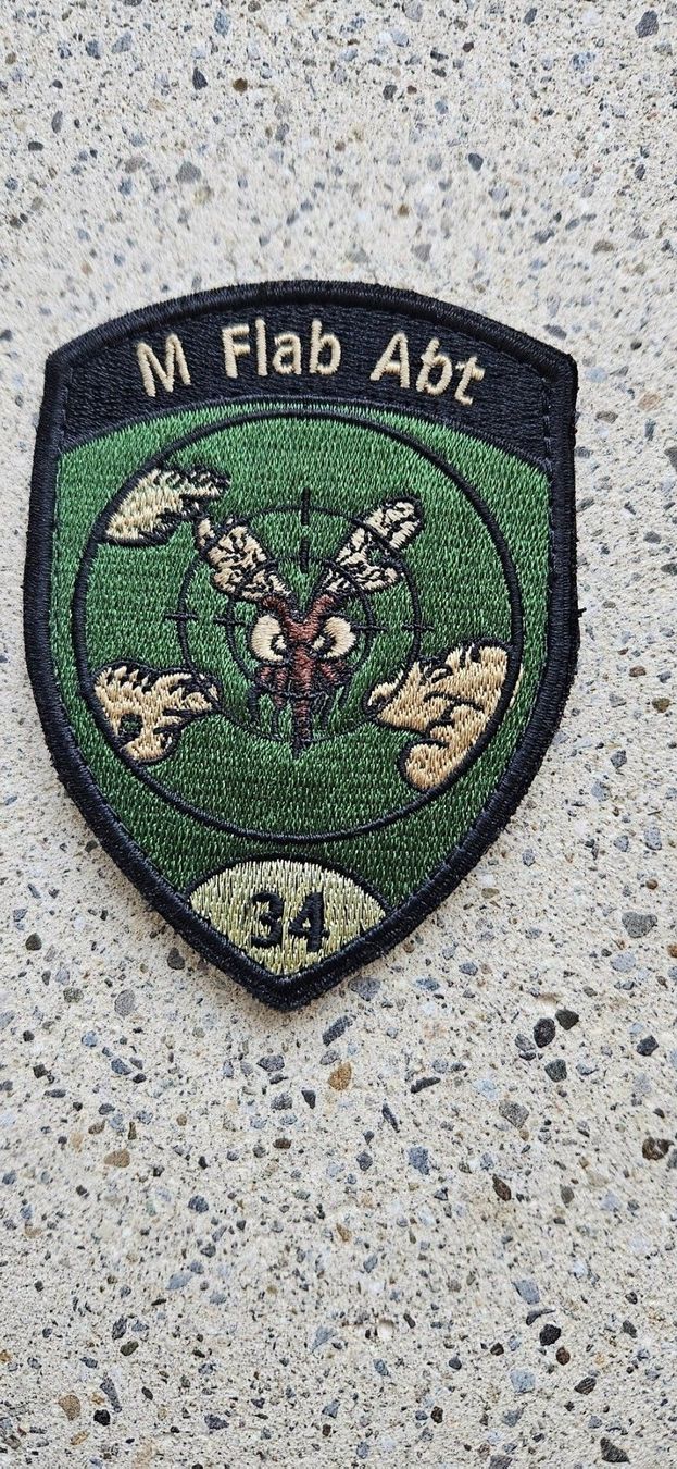 Schweizer Armee Placchette & Badge: *** Badge Luftwaffe mit klett *** – Nuovo e nell'imballaggio originale da Riedholz venduto da fr_sIruP