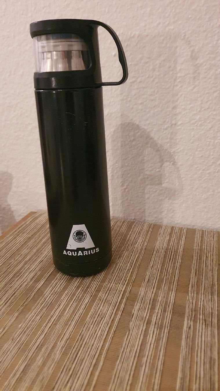 Trinkflaschen & Thermosflaschen: Thermosflasche – Gebraucht aus Wädenswil von sos_6vlx