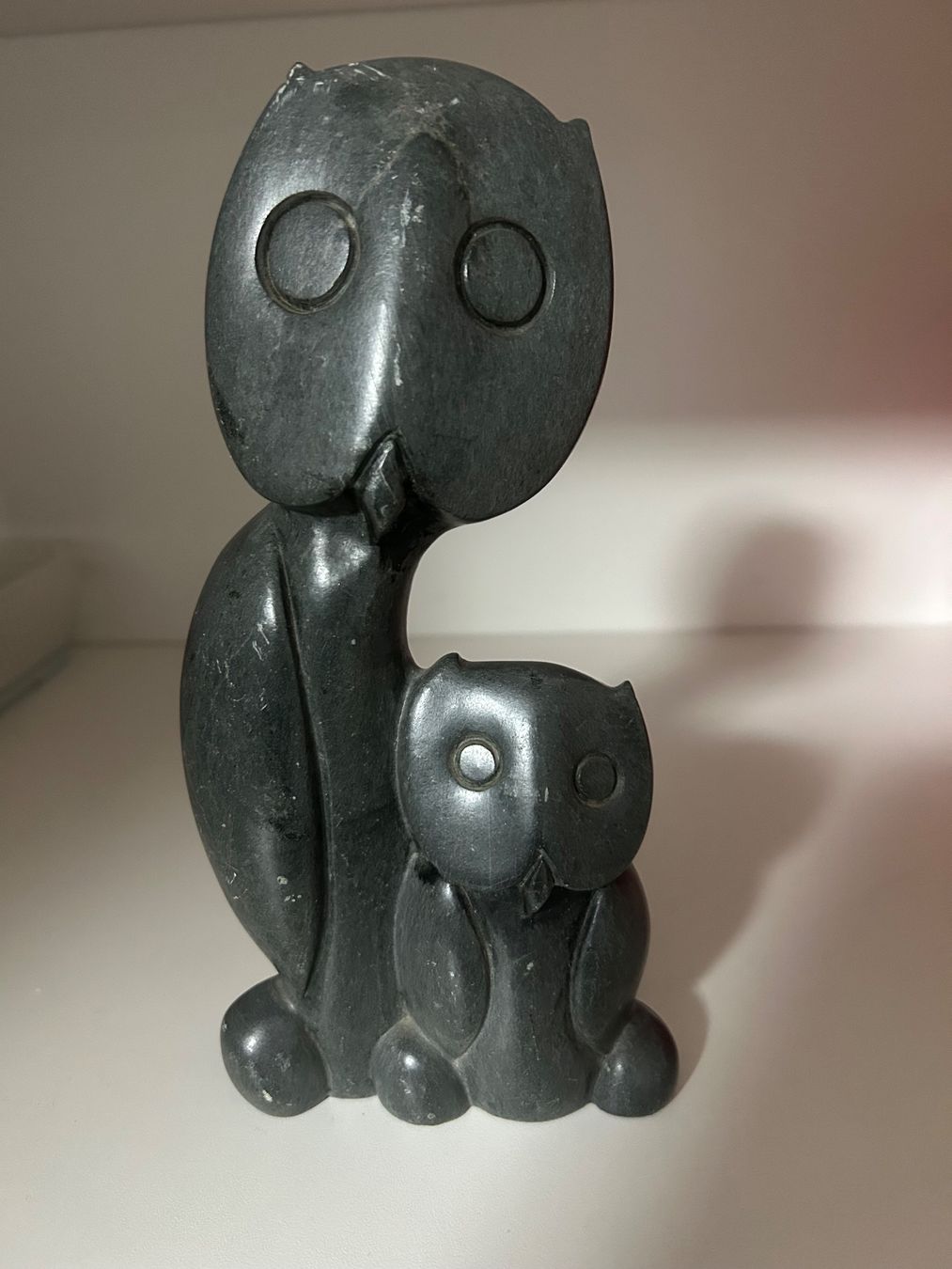Figurines: Steinskulptur Eulenfigur Mutter Kind handgeschnitzt Zusta... – D'occasion à Schötz par chousan