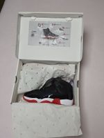Jordan Two Trey Basketballschuhe schwarz rot im Karton 43