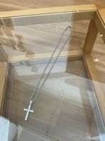 Kruzifix-Anhänger mit Kette, Silberlook mit Diamanten!
