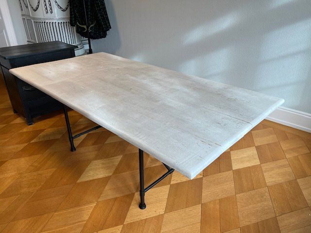 Tavoli: Schöner Tisch aus Holz – Usato da Winterthur venduto da woodenhiller68