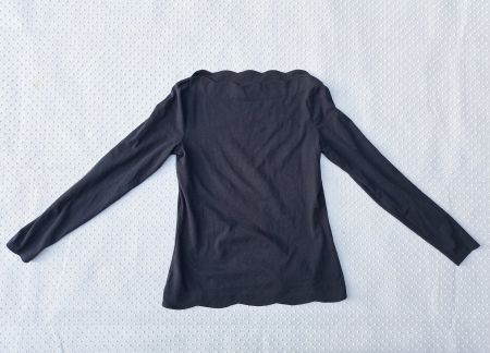 Esprit schwarzes Langarmshirt mit Wellensaum, Grösse S