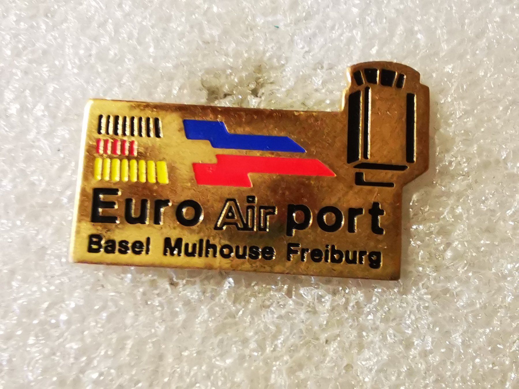 Placchette & Badge: Ansteckpin 155: Euro Airport Basel – Usato da Oppligen venduto da Pin-Fall-Shop
