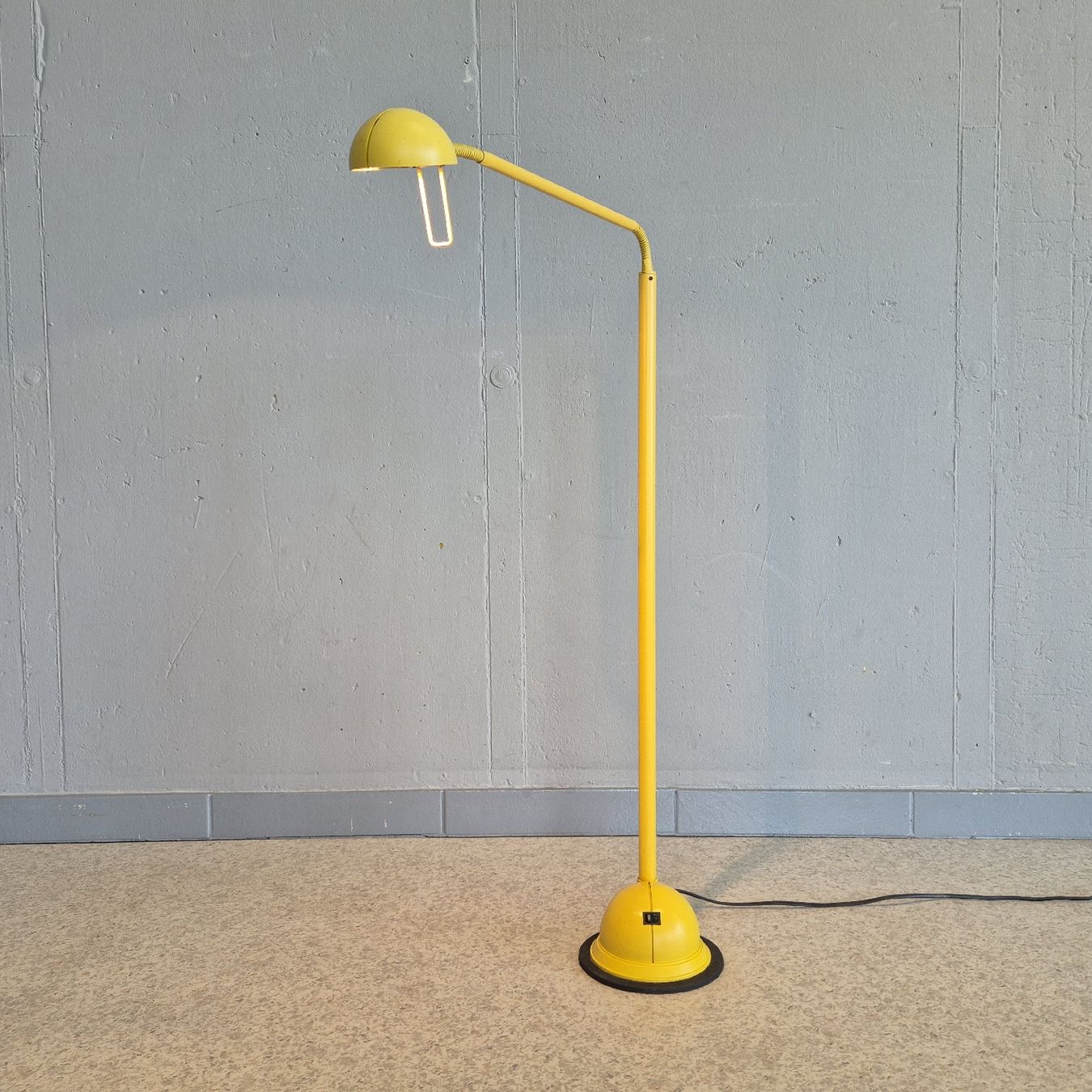 Lampade: Decolux Postmoderne Stehleuchte Floor Lamp Lampe – Usato da Nottwil venduto da Wondewa-Shop 4