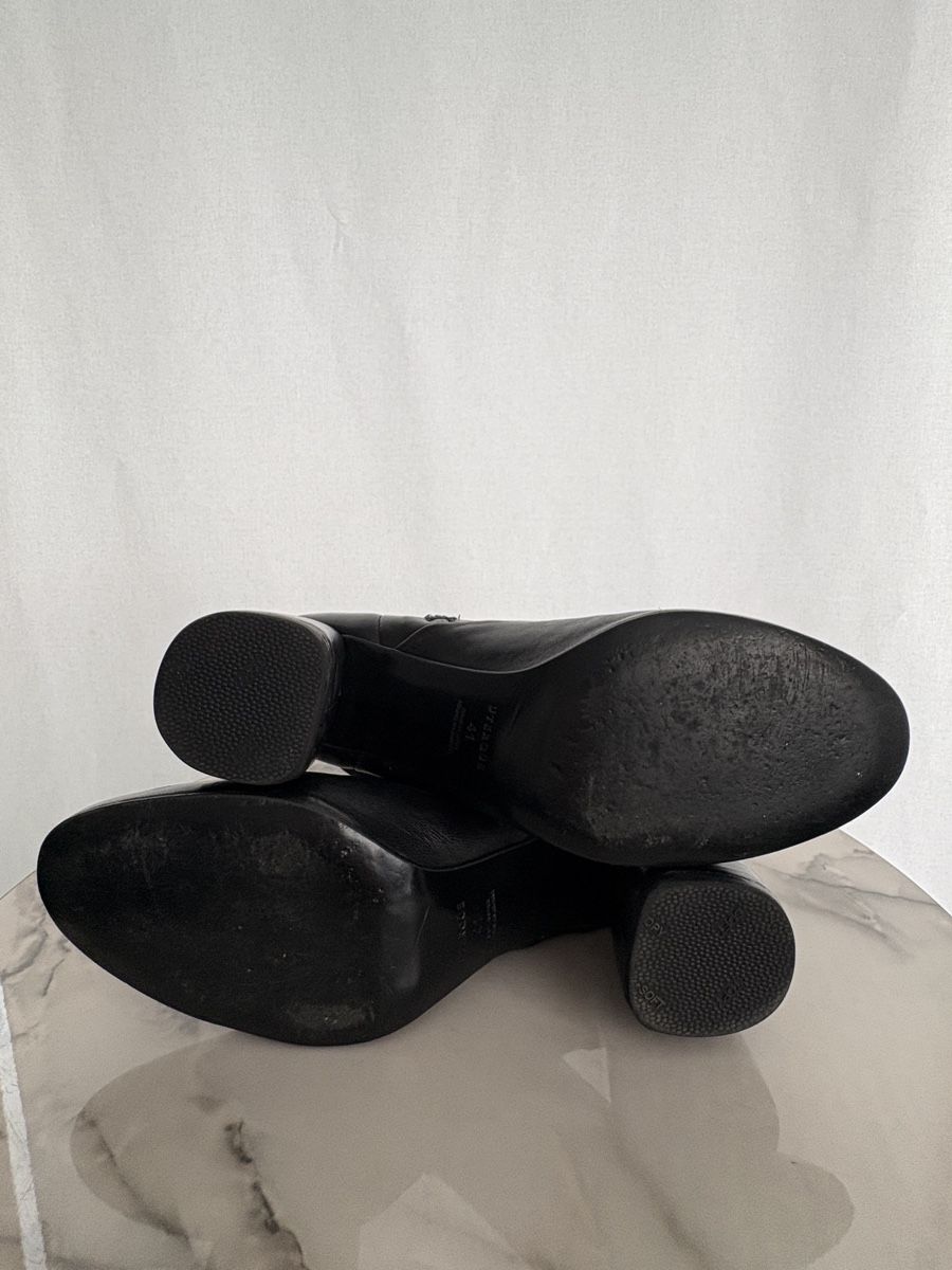 Chaussures femmes: Schwarze Stiefeletten Grösse 41 – D'occasion à Aesch BL par ang_6x29 4