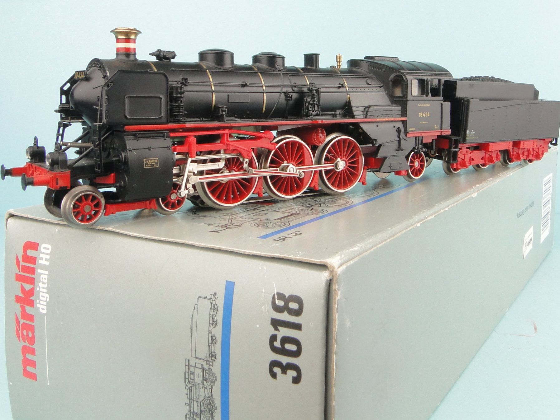 Märklin Modelleisenbahnen: Märklin 3618 BR E 19, Digital Decoder / Decoder Defekt – Gebraucht aus Bülach von cann11