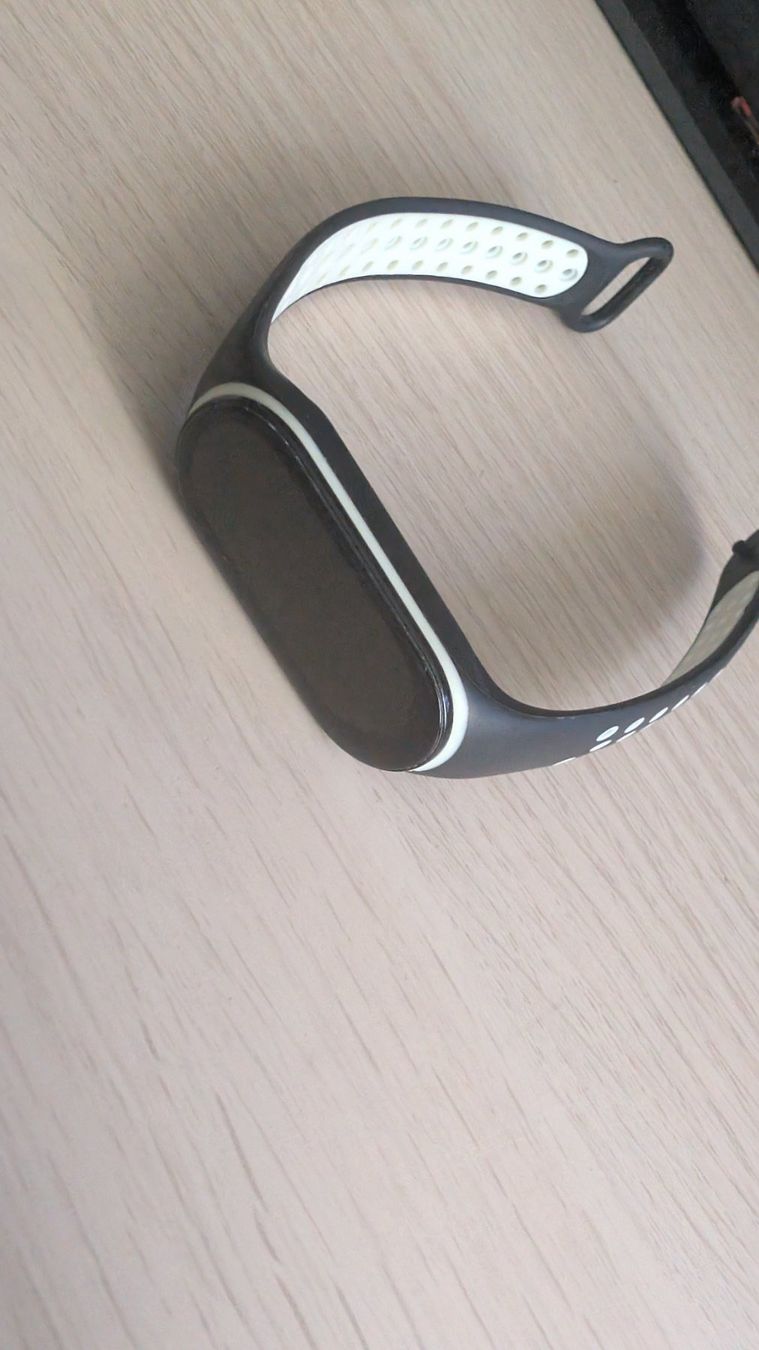 Xiaomi Smartwatch: Xiaomi Smart Band 7 Fitnesstracker mit AMOLED-Display – Usato da Wolhusen venduto da darmil 4