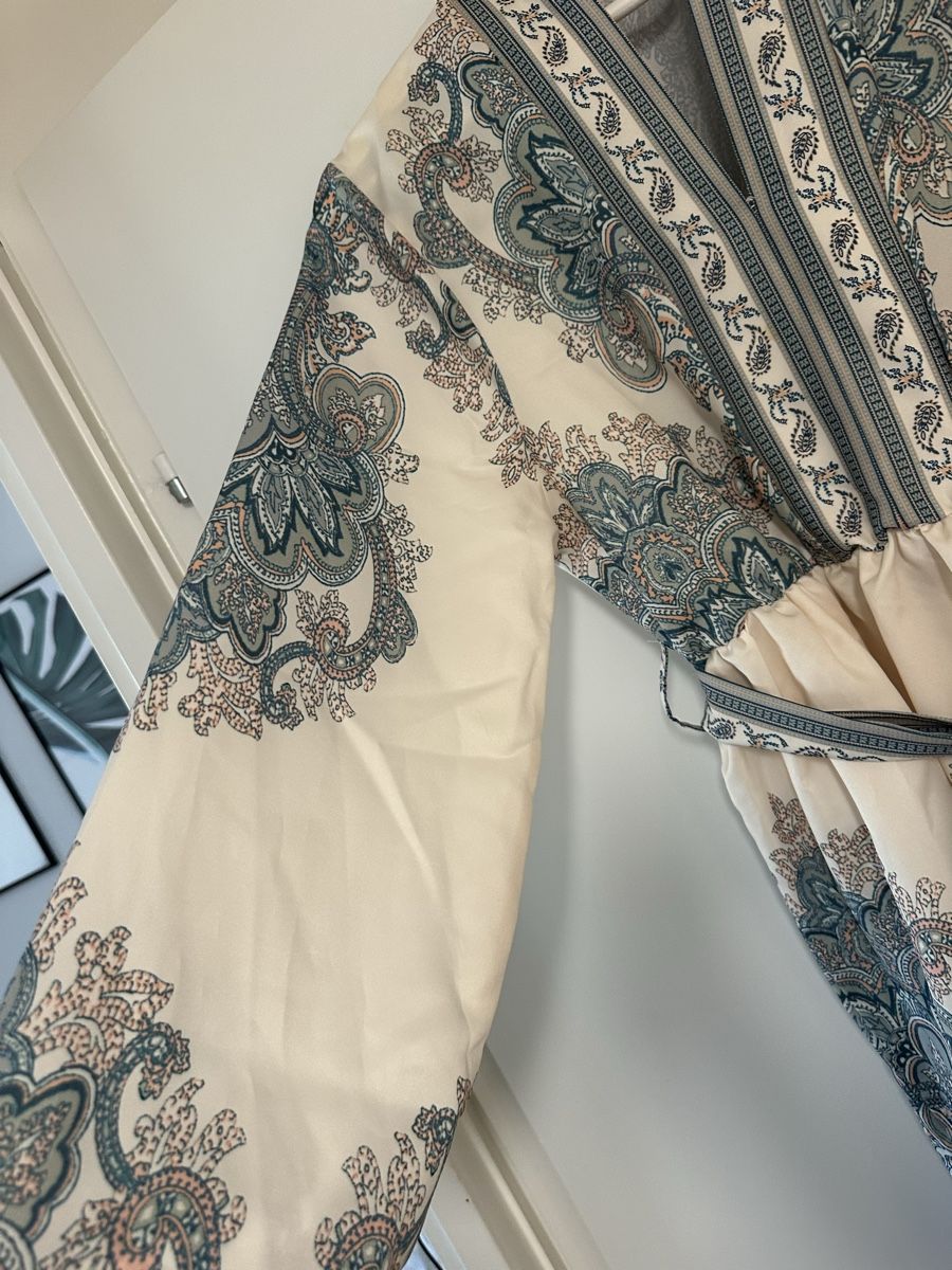 Robes: Wunderschön Kleid Gr M – D'occasion à Volketswil par Sina008 3