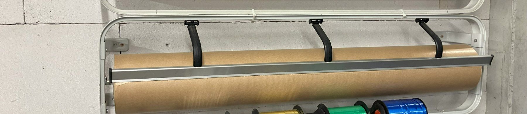 Supporti a parete: Papierrollenhalter - Wandabroller – Usato da Murg venduto da inf_gy8v