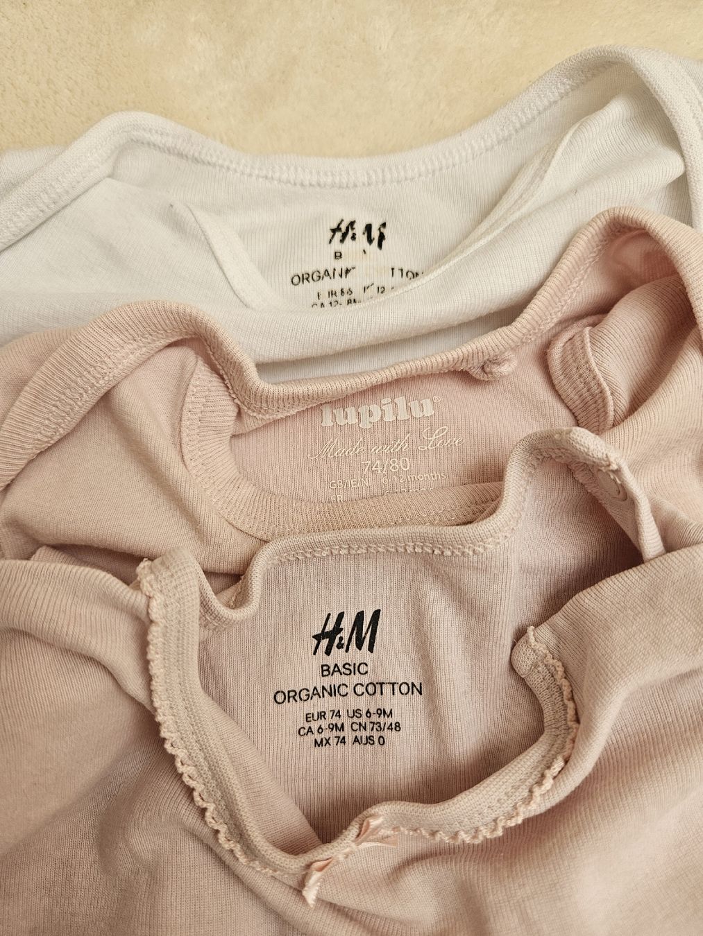 H&M Lotti & Set di vestiti: 3er Set Body Gr. 74/80 – Usato da Worb venduto da jun_fj8w 1