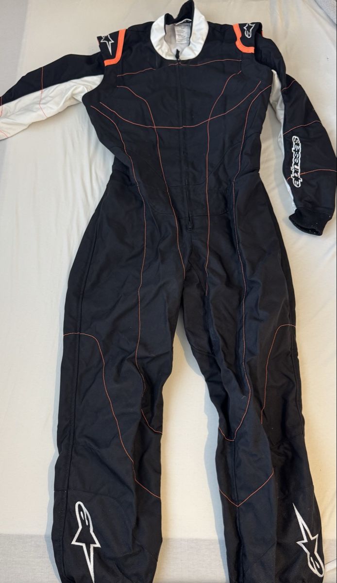 Alpinestars Costumes: Kart Anzug und Nackenstütze – D'occasion à Magden par datzgi1998