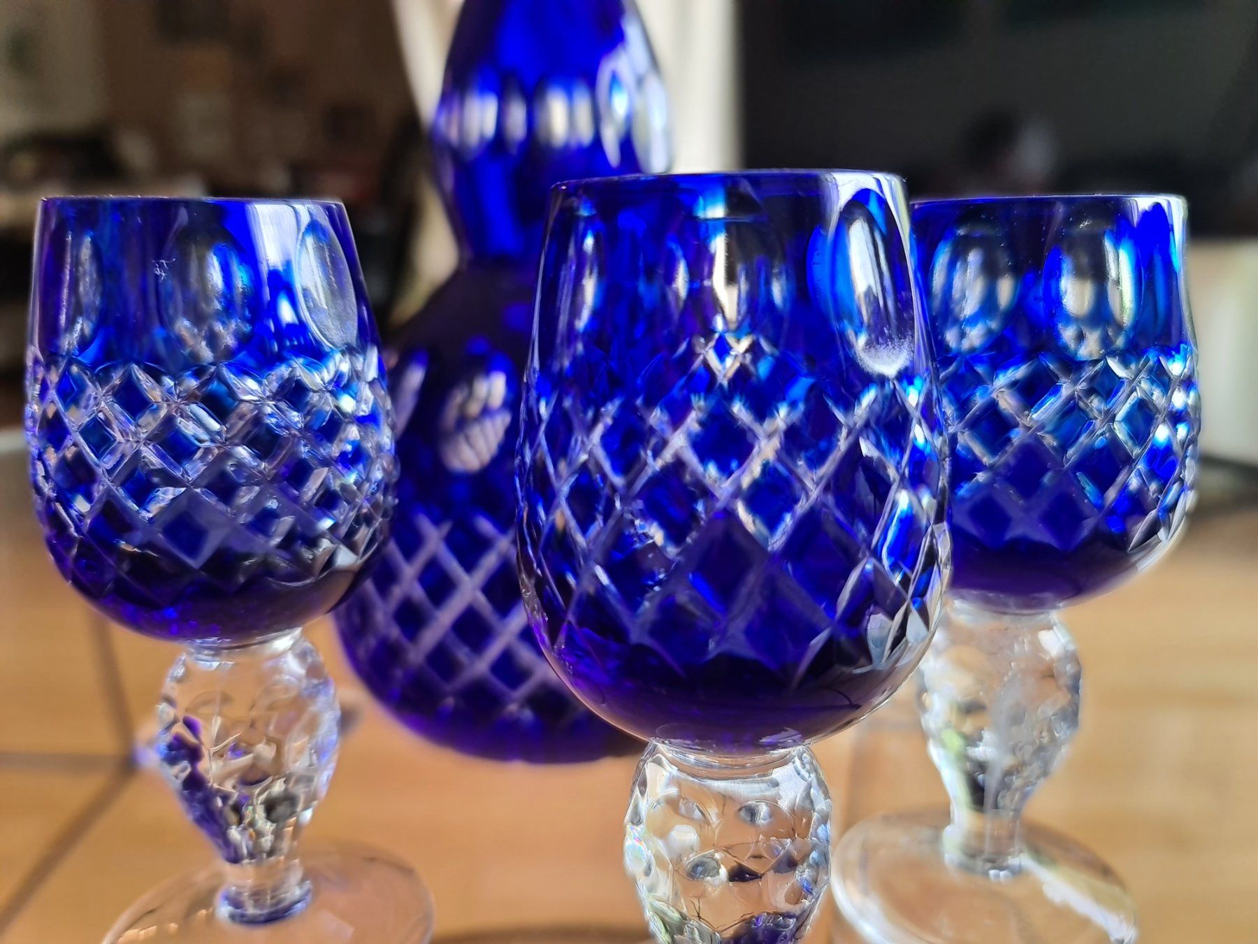 Bicchieri: Kristallset Likörgläser mit Karaffe, Vintage – Nuovo (secondo la descrizione) da Meggen venduto da everydaysale 1