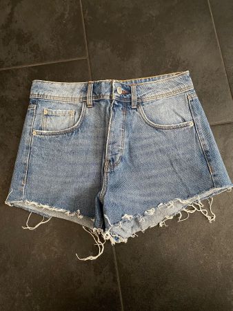 Jeans-Shorts Zara Trafaluc Damen blau Grösse S guter Zustand