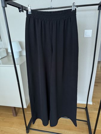 Hose Zara schwarz Grösse M