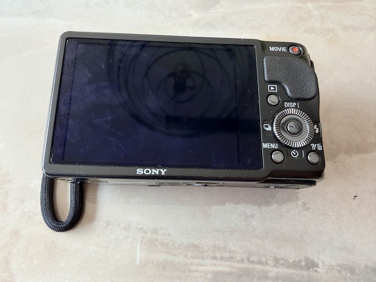 Sony Fotocamera: Sony Digital Camera DSC HX9V – Usato da Thalwil venduto da BELLE09 1