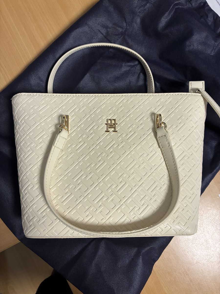 Tommy Hilfiger Borse da donna: Tommy Hilfiger blanc cassé neuf – Nuovo e nell'imballaggio originale da Brent venduto da miloune