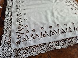 Edle Tischdeckchen, Weiss, Handarbeit!