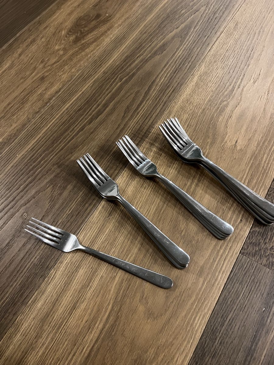 Ikea Gabeln: Ikea Gabel Set 17 Stk. - guter Zustand – Neu (gemäss Beschreibung) aus Rebstein von larajoylaangenegger